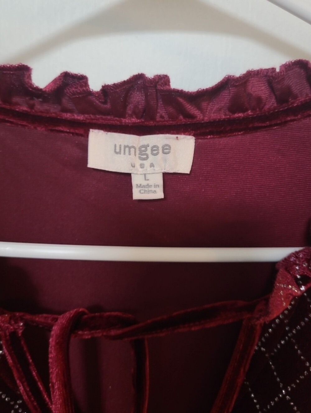 Umgee Burgundy Velvet Glitter Ruffled Peasant Tunic Large - Picture 3 of 4